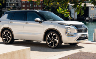 2022 Mitsubishi Outlander updated photos 44