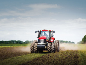 AScenso tractor field