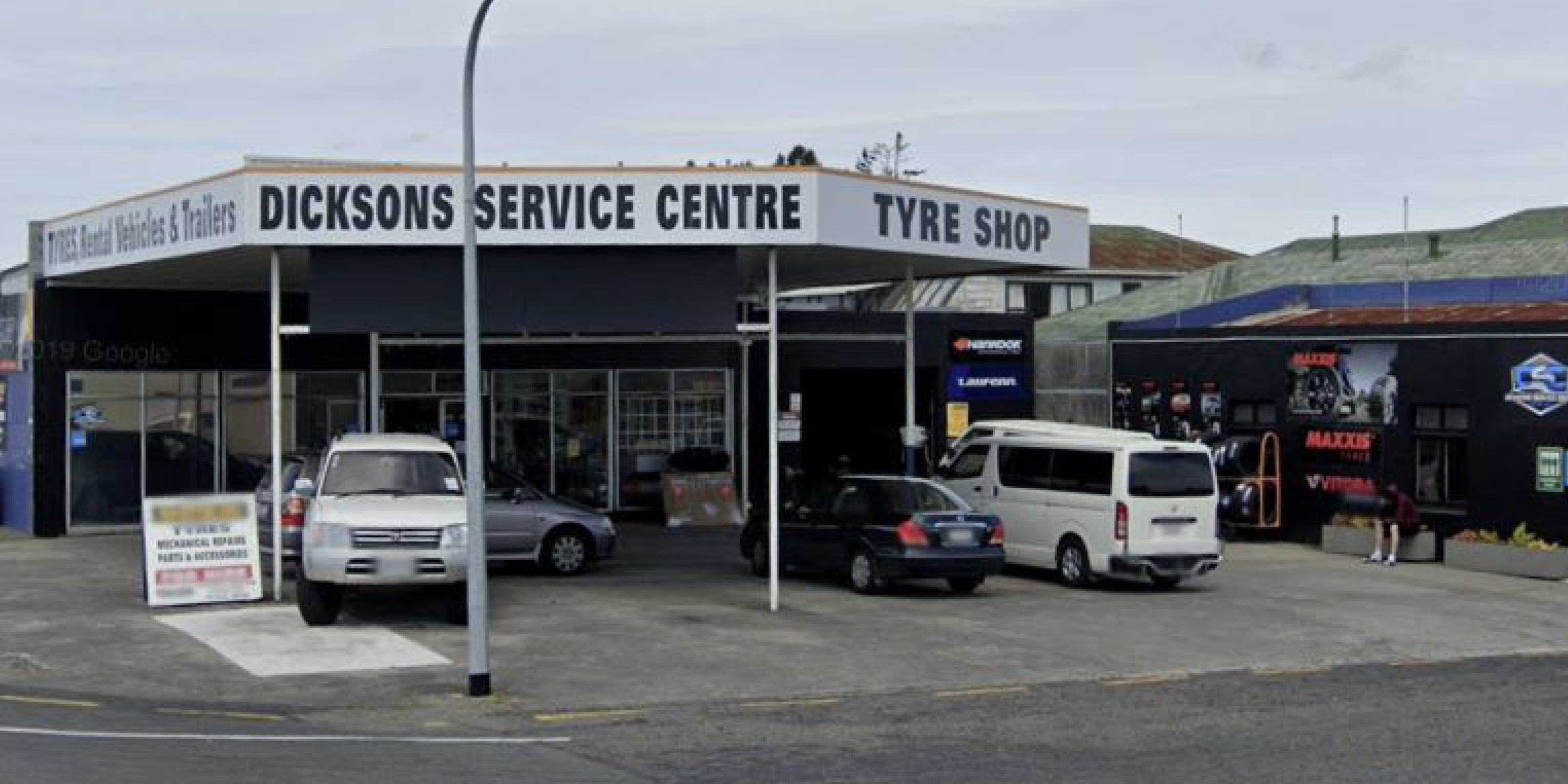 Dicksons Service Centre